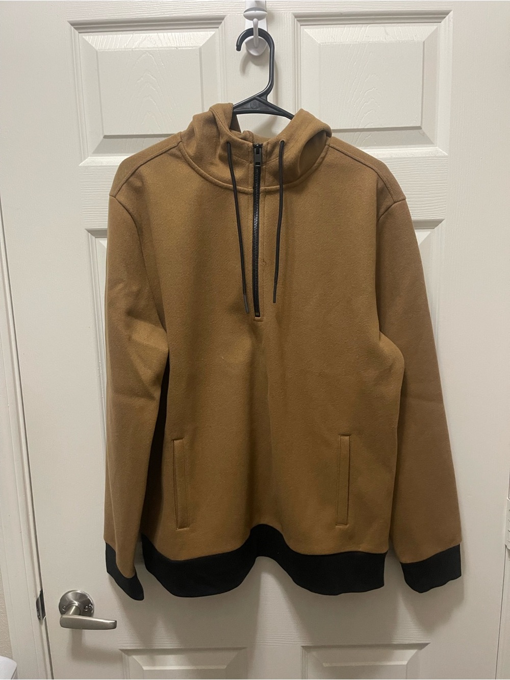 NWT Express Men’s Large Camel Hooded Quarter Zip Pullover $80